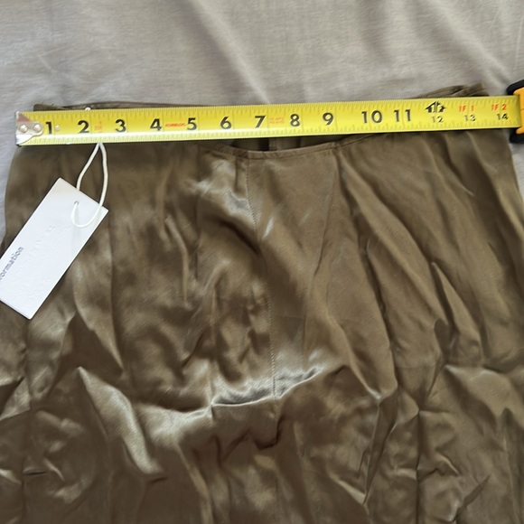 NWT Reformation Robbie silk mini skirt in army green - Picture 9 of 10